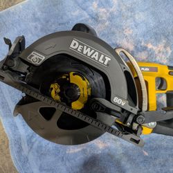 DCS577B DeWalt Flexvolt 60v 7-1/4" Circular Saw 