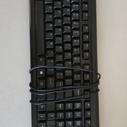 Keyboard + Mouse Wired.