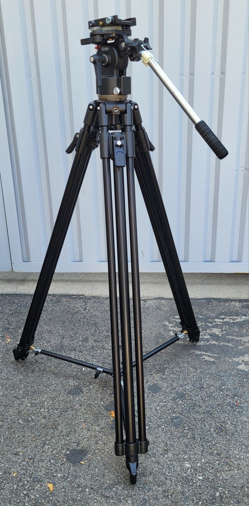 Bogen/Manfrotto Professional Video Tripod, Fluid Head, Padded Case, NEVER USED