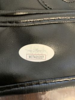 UFC Autograph Glove Lot Thumbnail