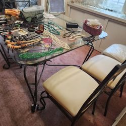 Dining Table And Chairs 
