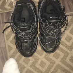 Balenciaga tracks size 7