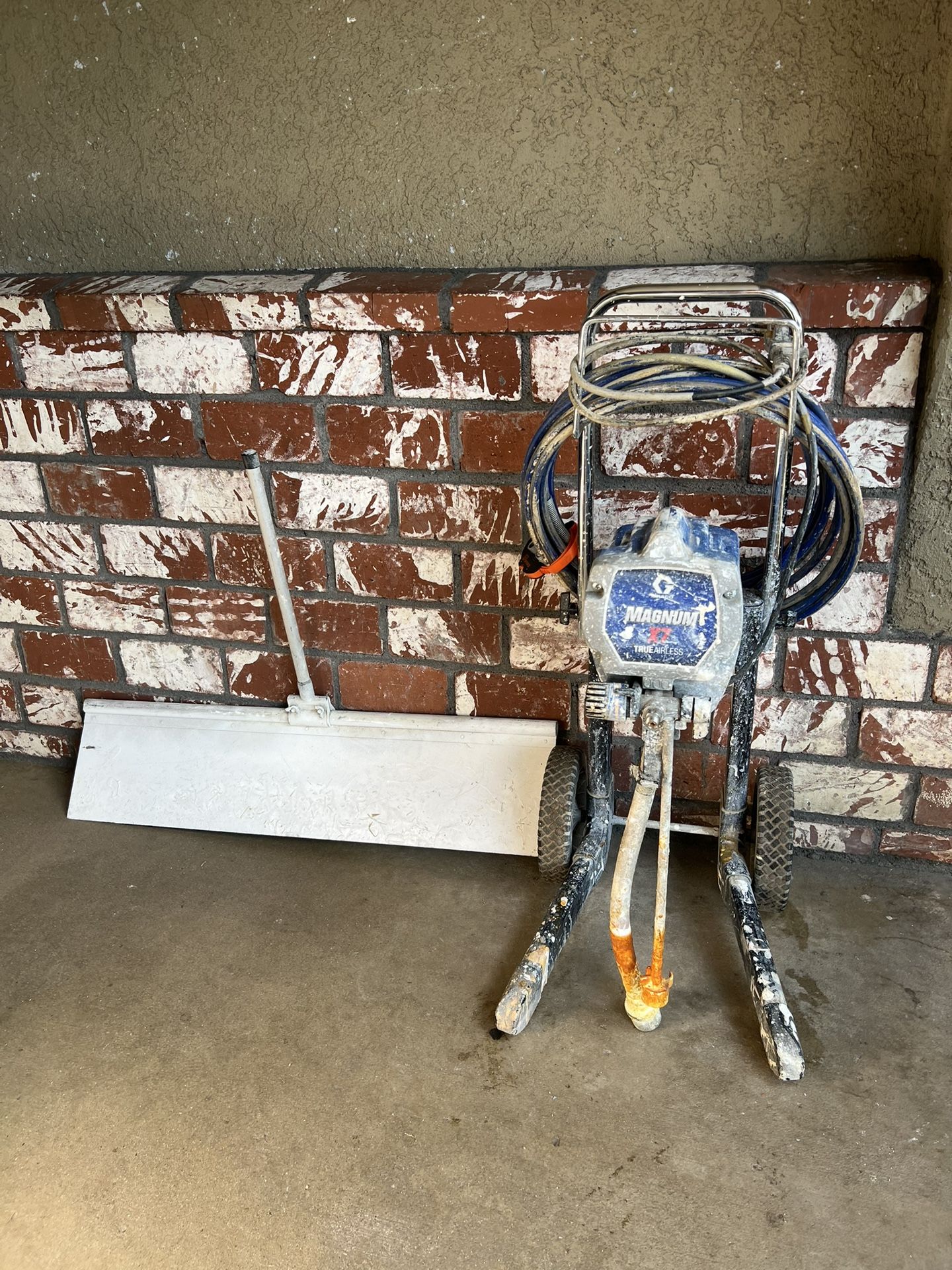 Graco Magnum X7 Airless Paint Sprayer Comes With Machine & Hose No Gun