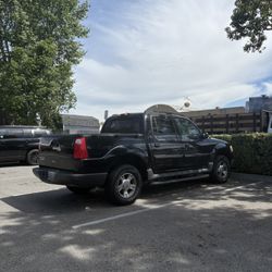 2004 Ford Explorer Sport Trac XLT