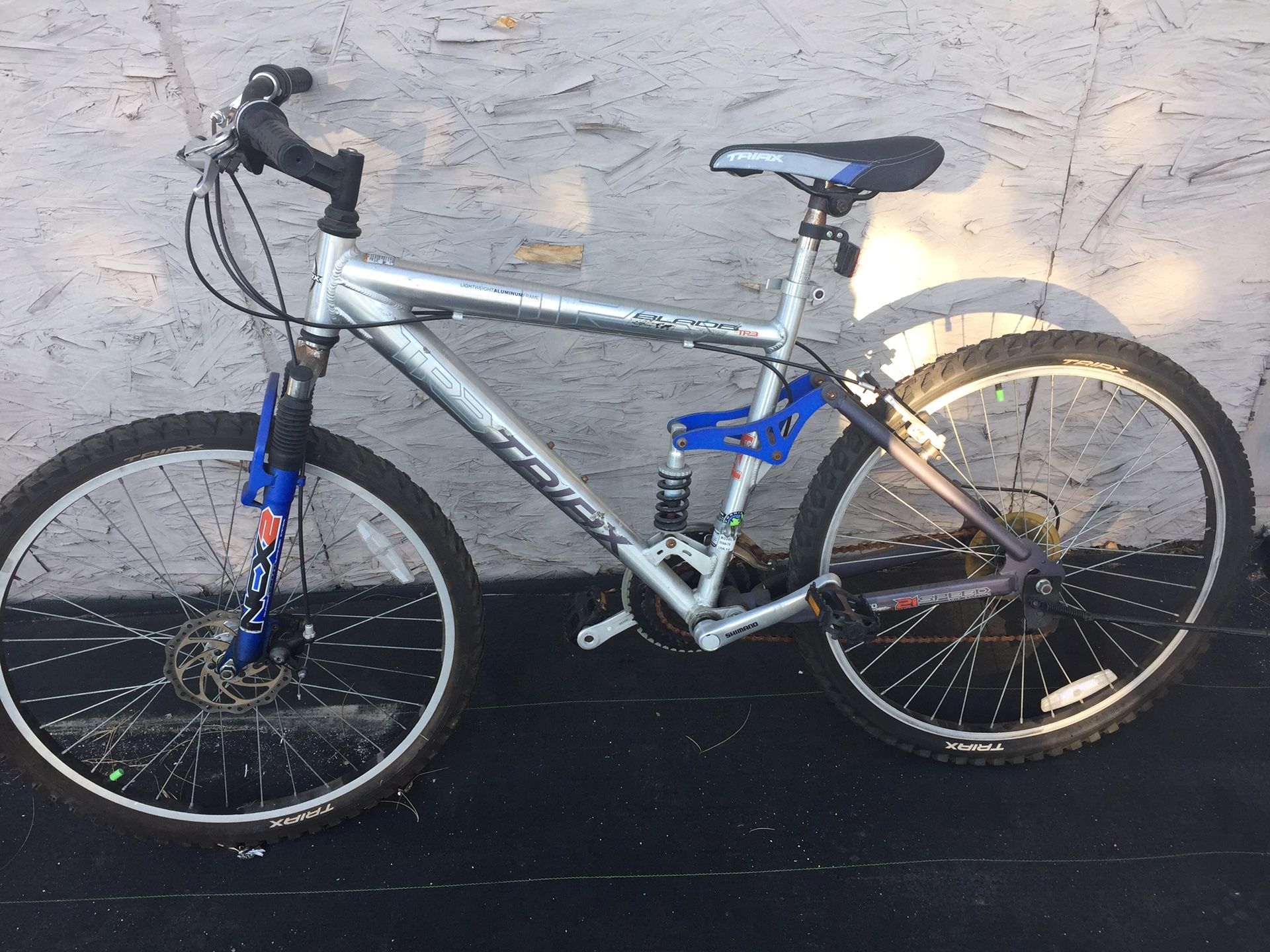 Triax blade mountain bike sales