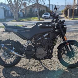 2023 Husqvarna Svartpilen 401 Clean Title Motorcycle