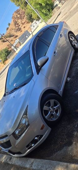 Chevrolet Cruze Silver Sedan