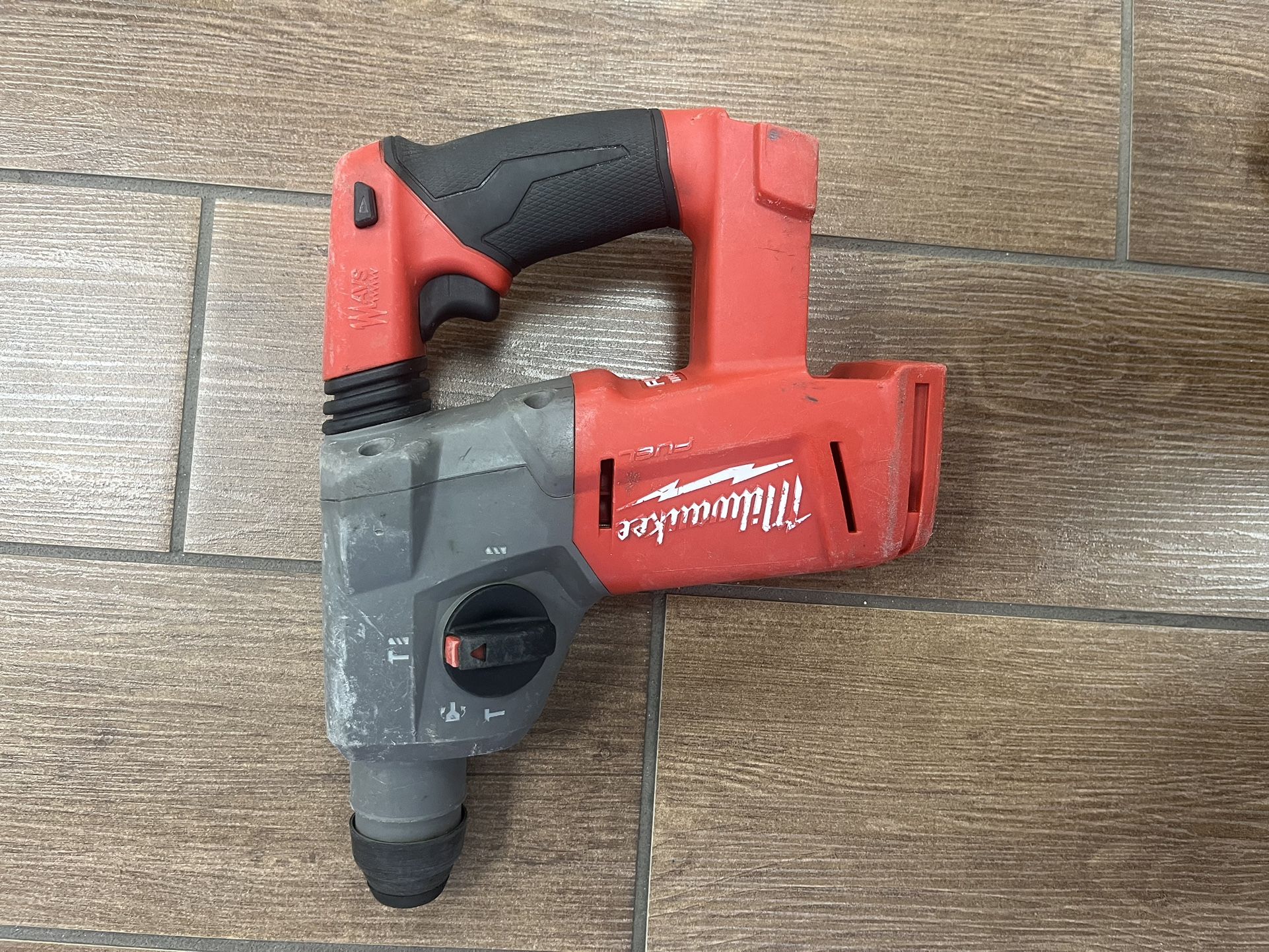 Milwaukee Rotary Hammer 2712-20