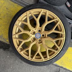 20 Inch Vossen HF-2 Wheels & Tires