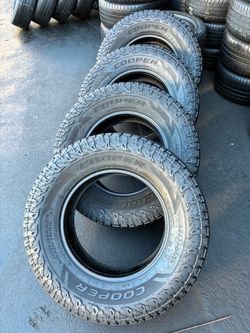 Cooper Discoverer Road+Trail AT 265/70/17 set of 4