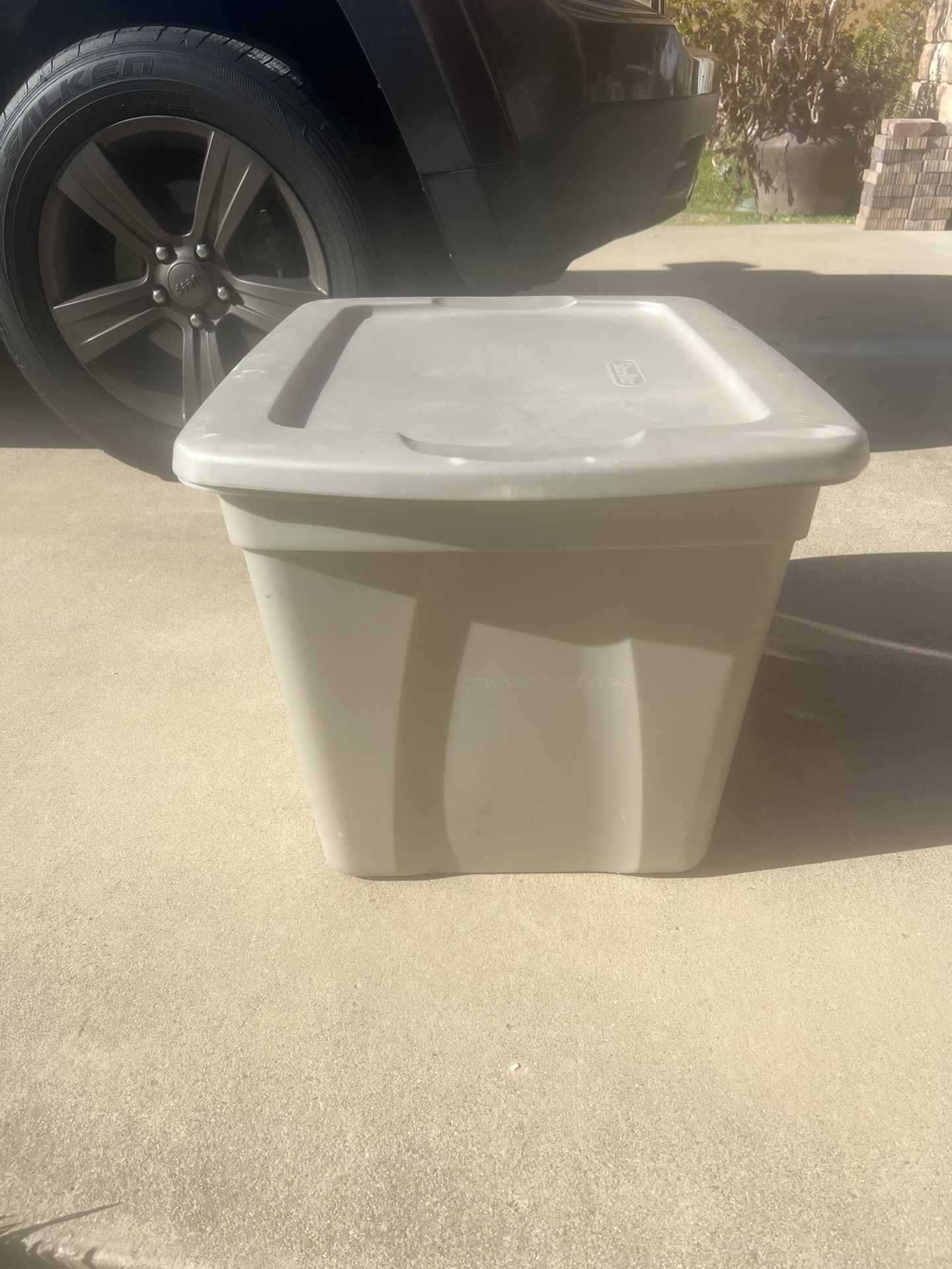 Plastic Containers Stoarge