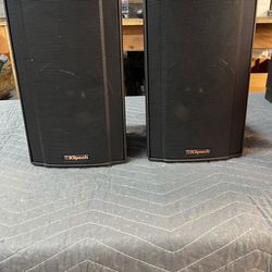 Klipsch bookshelf speakers and center speaker