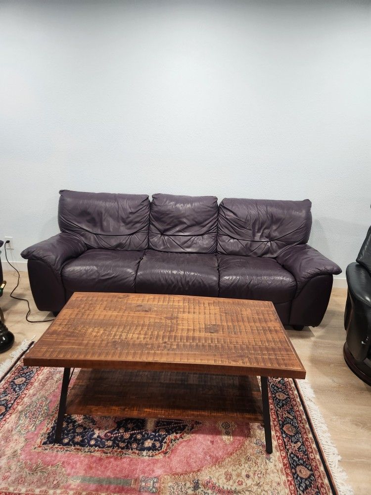 Coffee Table,  Table For Livingroom,  Wood Table Good Condition 