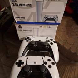 PS5 Controllers x 6
