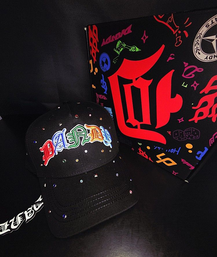 NEW !Dandy Hat With Box And dust cover, perfect for a gift