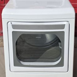 LG DRYER For Sale 
(Works Great)
Comes w/Warranty 
Delivery Available 