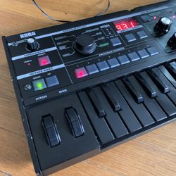 MicroKorg Black
