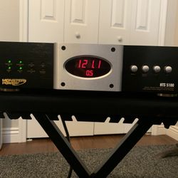 Monster PowerCenterTM HTS 5100 Power Conditioner 