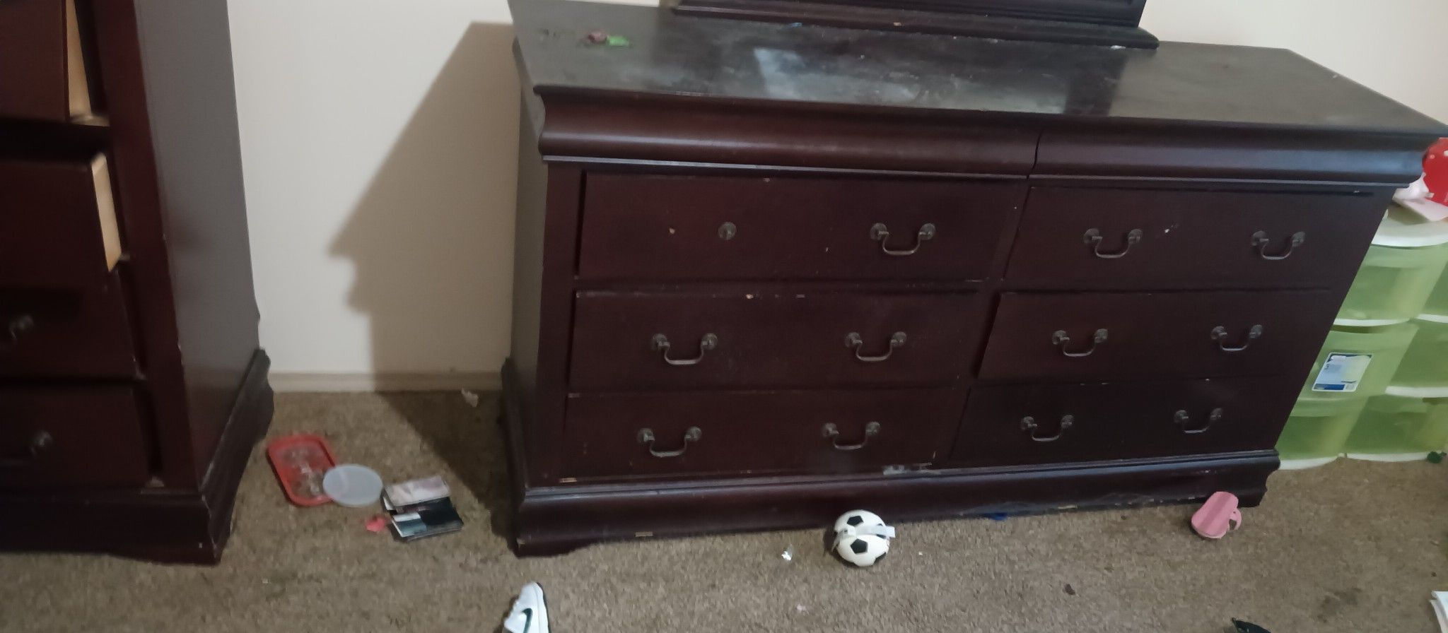 Dresser And Night Stand With Mirror