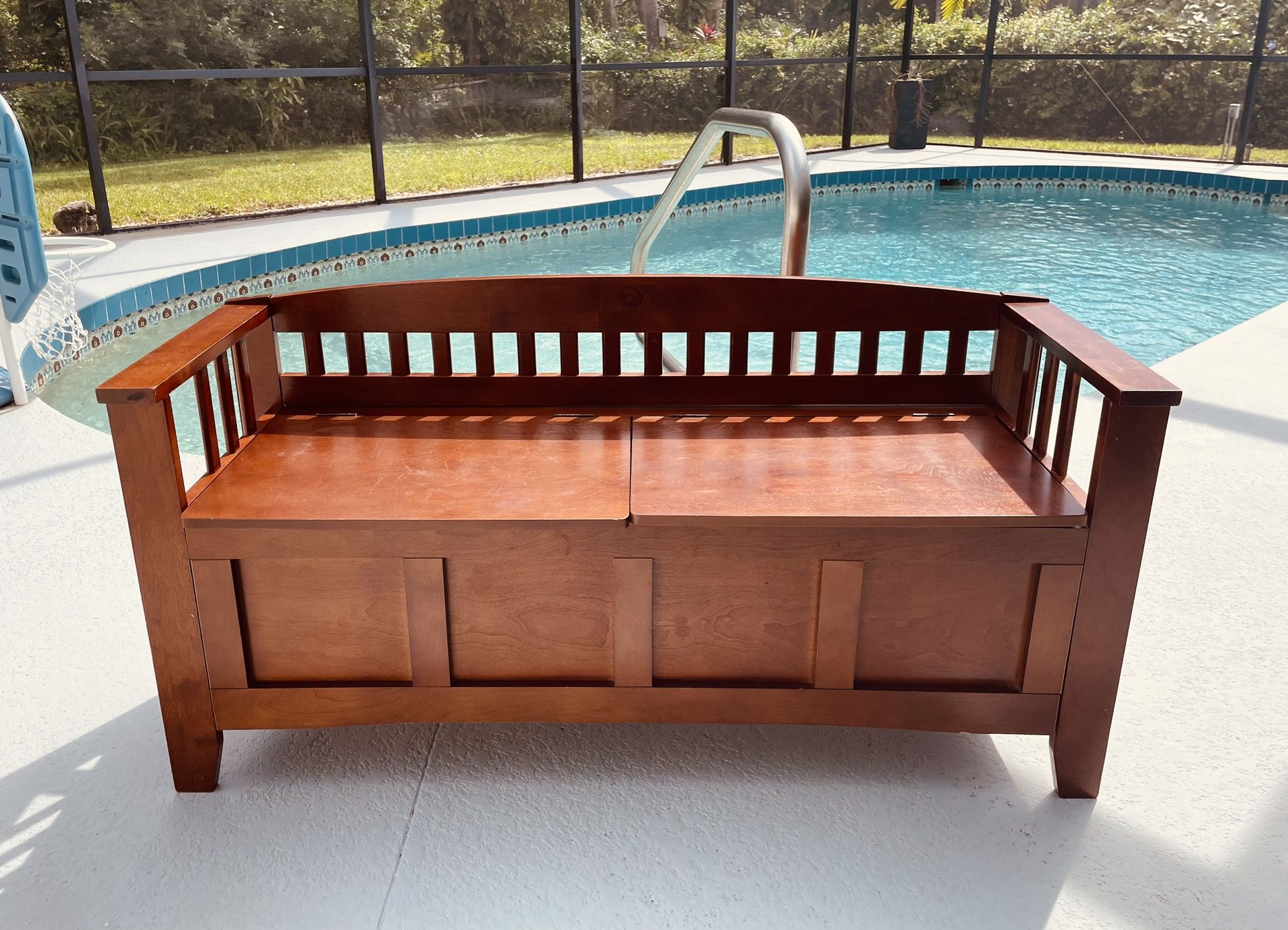 Lovely Walnut Finish Wood Storage Seat/Bench 