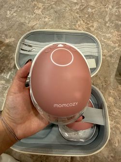 Momcozy M9 Hands Free Breastpump with case