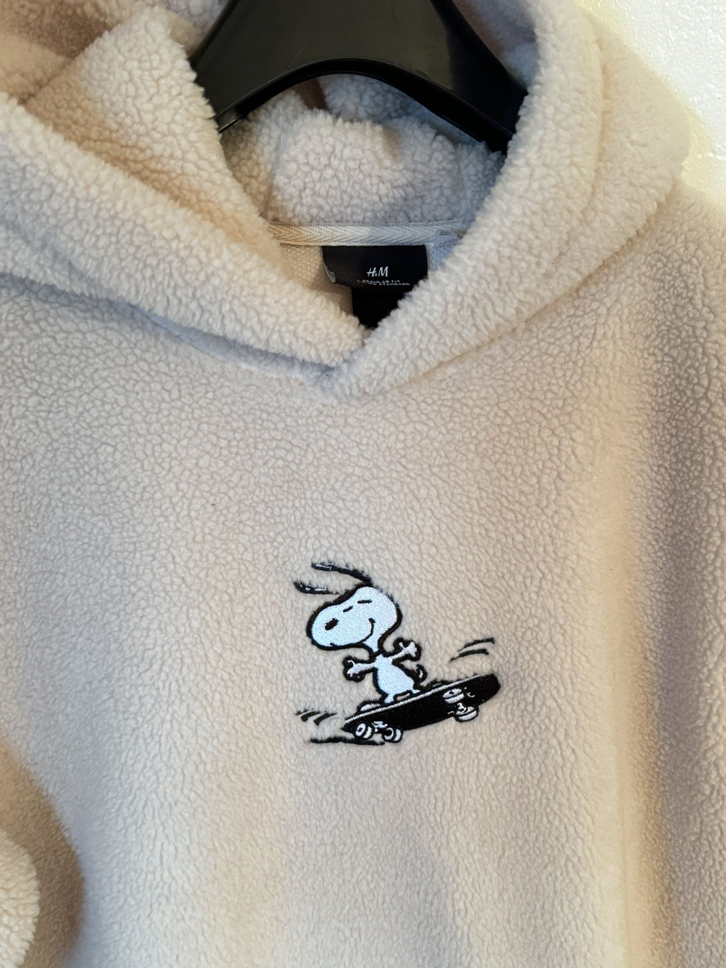 H&M Hoodie Jumper Peanuts Snoopy Cream Fleece Size Medium Good