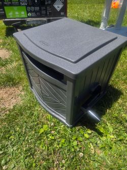 Hideaway hose storage