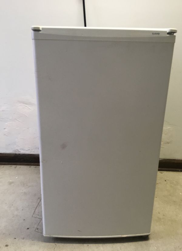 Mini Sony refrig/freezer for Sale in Dearborn, MI OfferUp