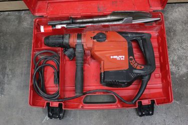 Hilti TE60 Corded Rotary Hammer Drill With Bits