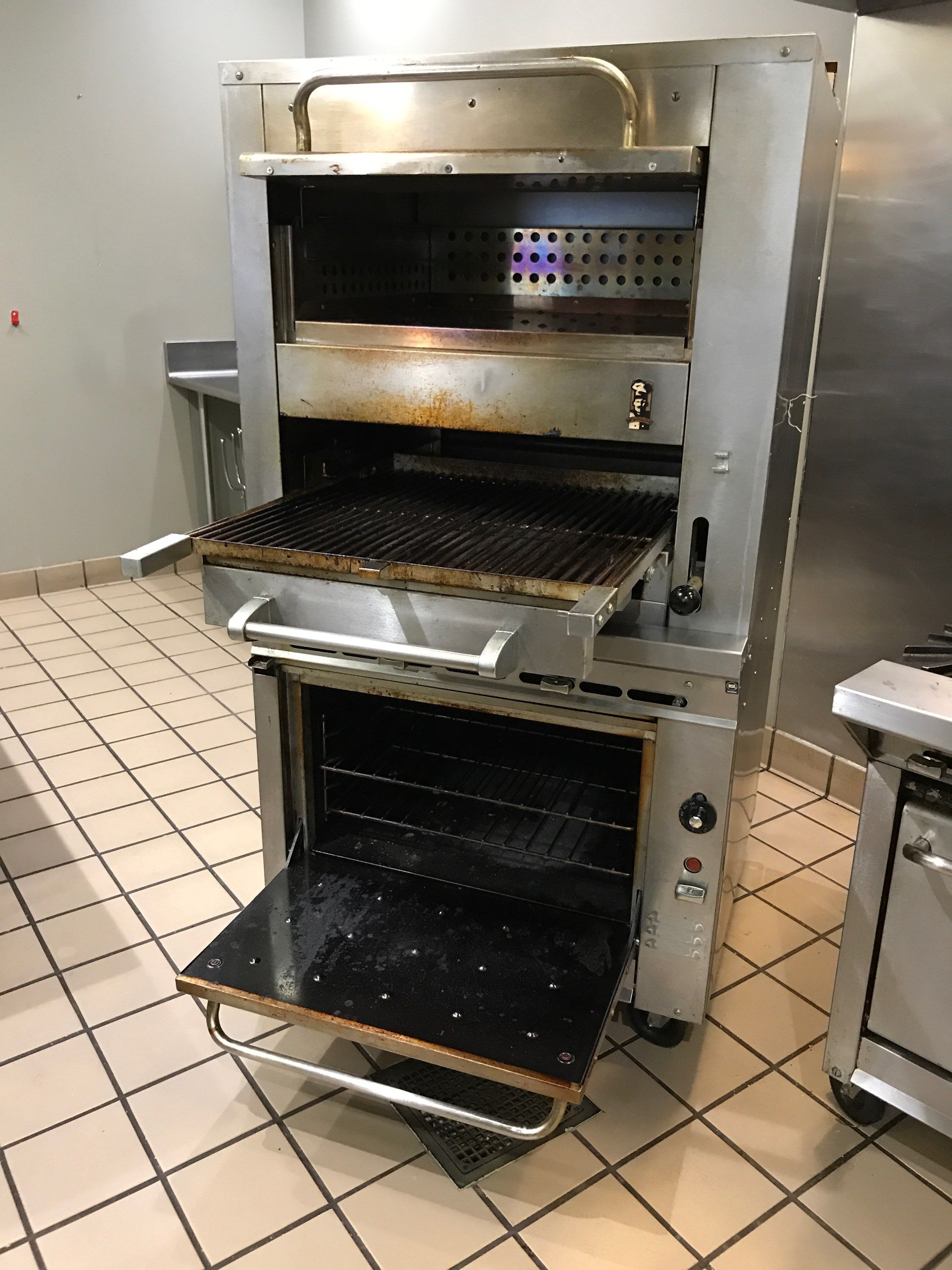 Montague 136W36 GAS/ BROILER / OVEN