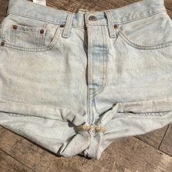 Levi Jean Shorts 