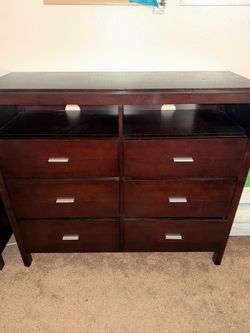 Full Bedroom Cali King furniture set
