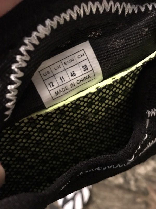 Men's water shoes