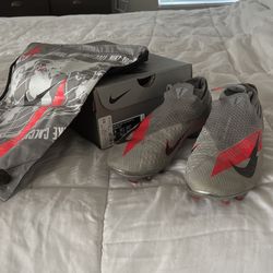 Nike Phantom Ghost Soccer Cleats