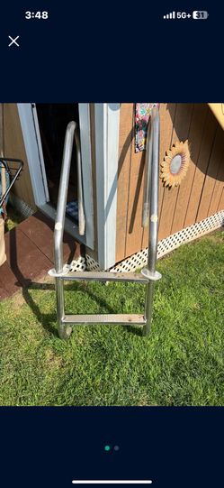 Stainless Pool Ladder Entry and Exit System for In-Ground Swimming Pools Good Condition 