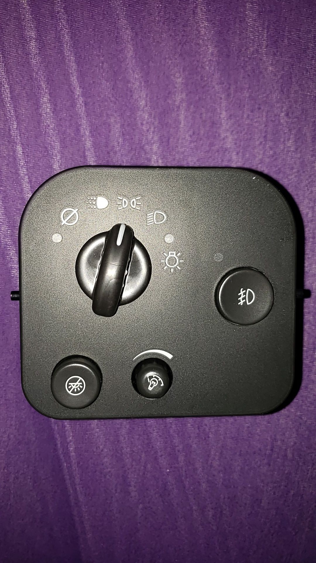 Chevy Blazer headlight and light switch.