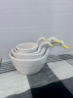 Vintage stacking nesting goose geese measuring cup set