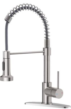 Kitchen Faucets, Brushed Nickel Kitchen Sink Faucet with Pull Down Sprayer Single Handle with Deck Plate Stainless Steel,
