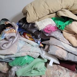 Blankets / Comforters 