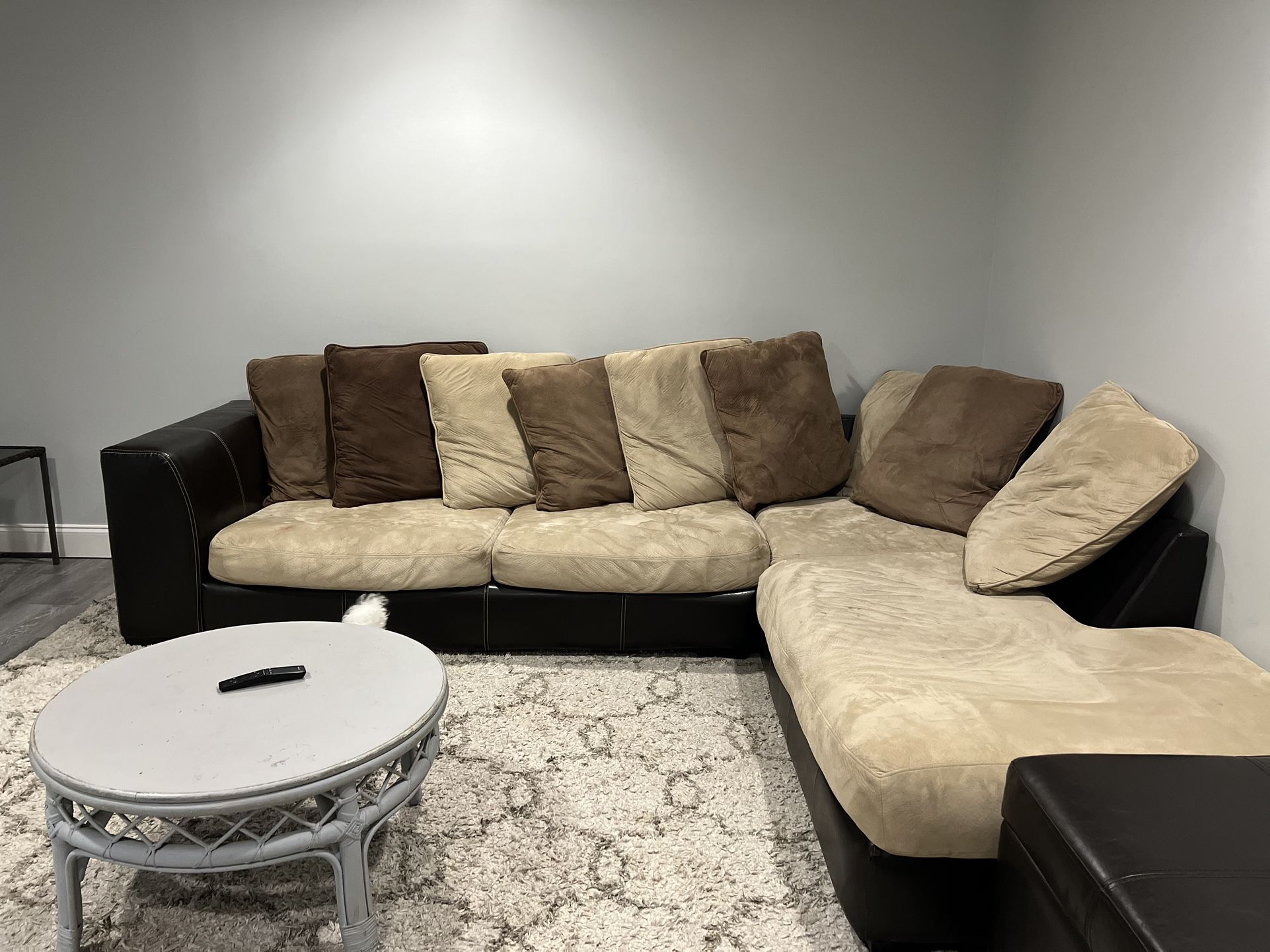 Sectional Sofá