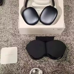 AirPod Maxes Brand New 