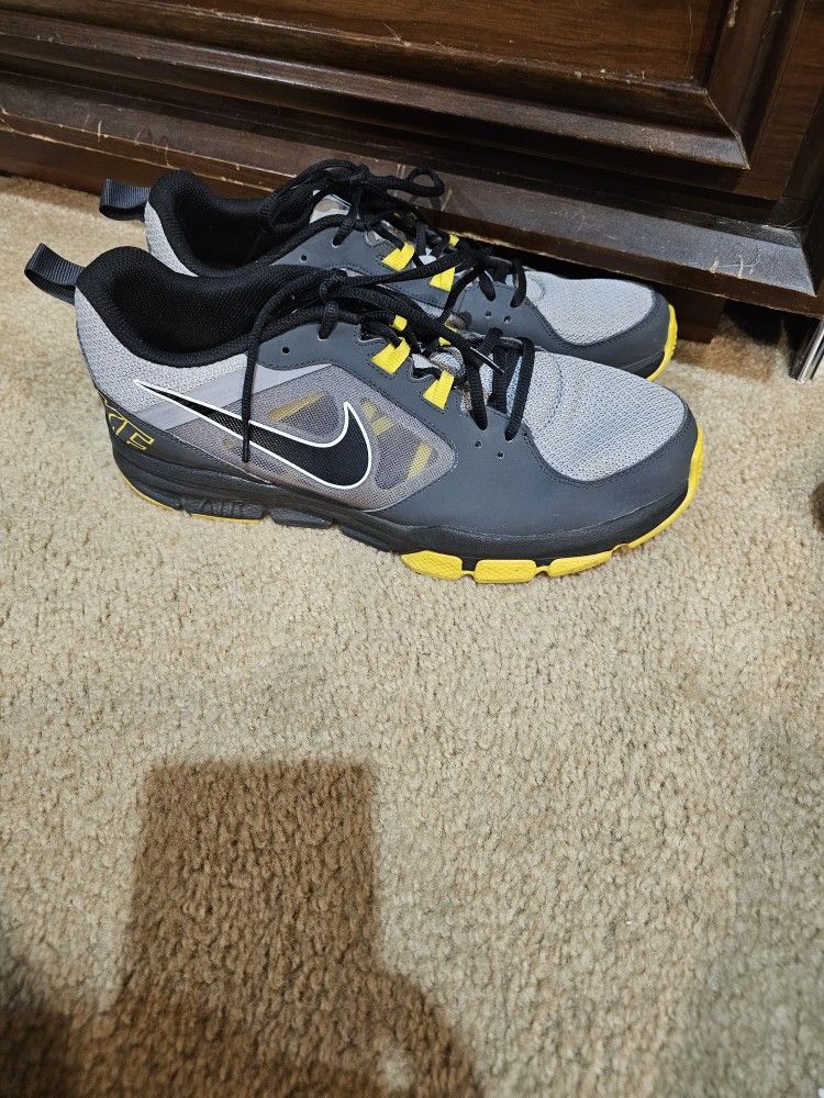 Men's Size 12 Nike Air Velocitrainer 554891-002 Gray - Yellow