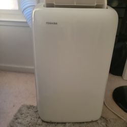 10000BTU Toshiba Portable AC Air Conditioner Excellent