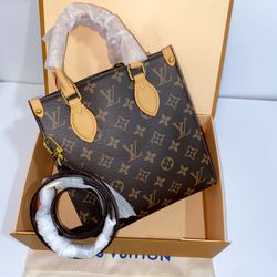LOUIS VUITTON Sac Plat BB 🏷150.00