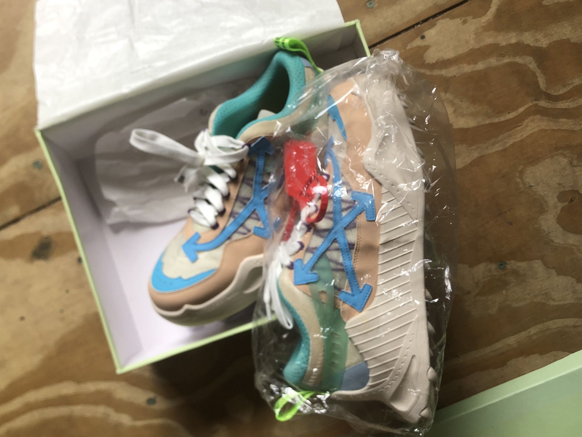 Off-White Sneakers