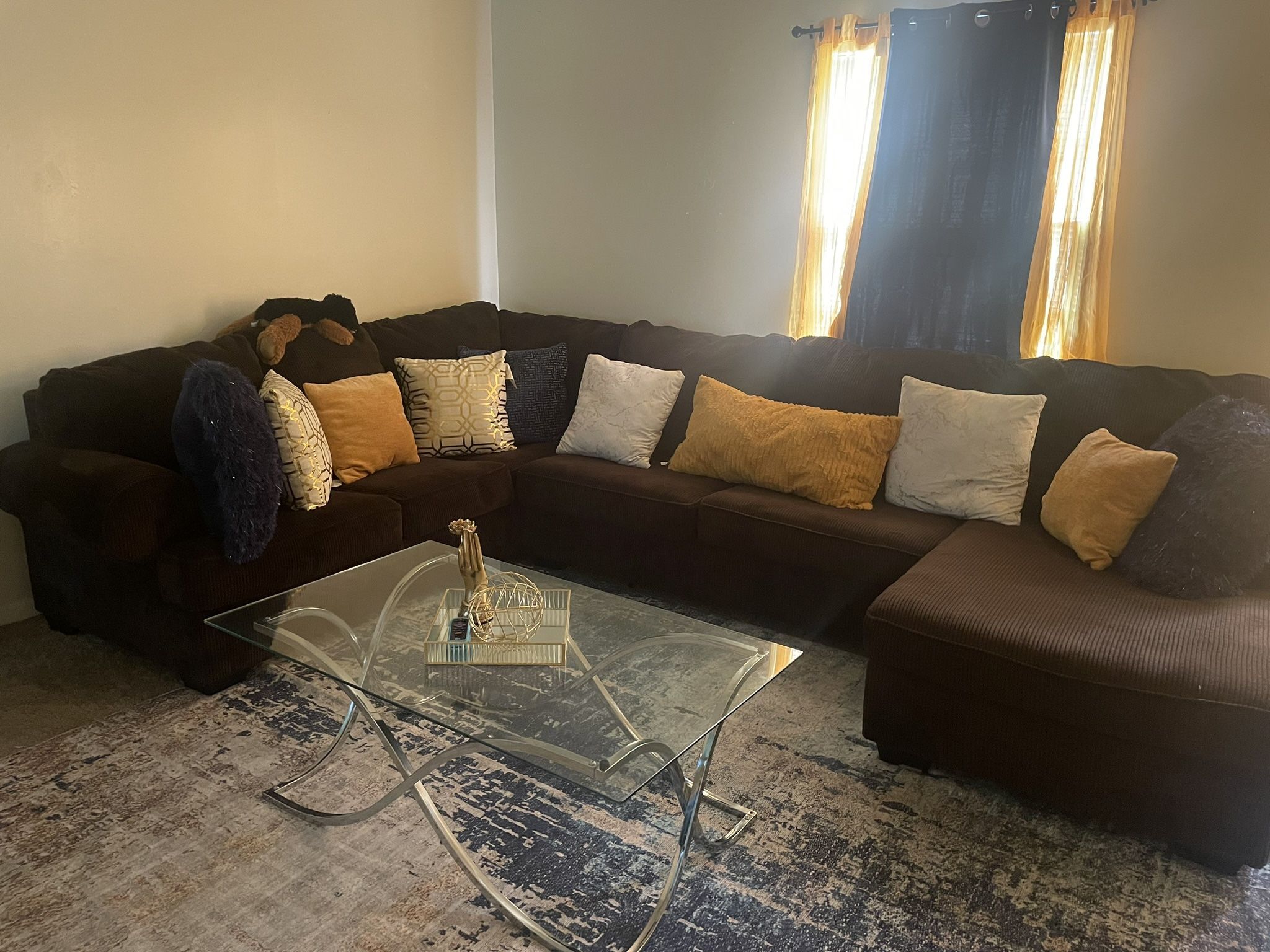 Large and Comfy sectional 