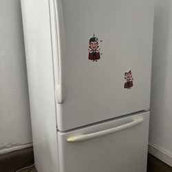 Refrigerator 