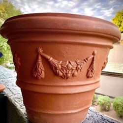 Top quality Italian round pot of composite resin and terracotta  H11xW14 inch Lbs 3.2