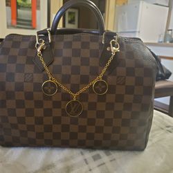 Louis vuitton charm