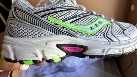 Women’s saucony’s